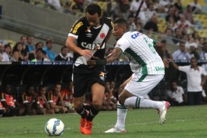 Vasco é garfado mais uma vez e empata com Chapecoense no Maracanã