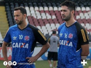 Vasco estende contrato de Nenê até 2018 e o de Luan até 2019