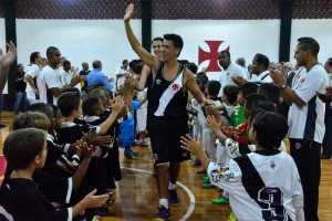 Basquete: Veja vídeos da reinauguração do ginásio do Vasco