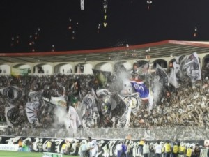 Vasco estuda cota de ingressos gratuitos para torcedores de baixa renda, iniciativa inédita no futebol brasileiro
