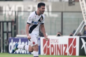 Vasco vence Tupi em São Januário e aumenta série invicta