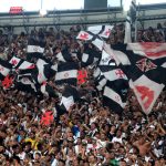 Torcida do Vasco faz filas grandes por ingressos de jogo contra o Ceará