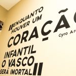 Vasco vence CRB de virada com direito a gol olímpico e pênalti defendido no fim