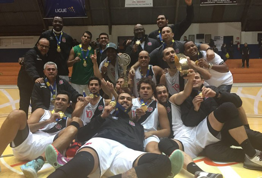 ELES TREMEM! De virada, Vasco é campeão da Liga Ouro 2016