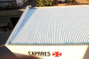 Vasco aplica tinta desenvolvida pela NASA no telhado do CAPRRES