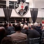 Ginastas Sérgio Sasaki e Petrix Barbosa acertam com o Vasco