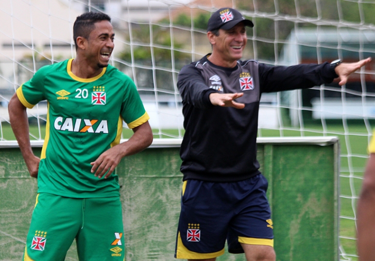 Vasco defende liderança do Brasileiro contra o Joinville na Colina