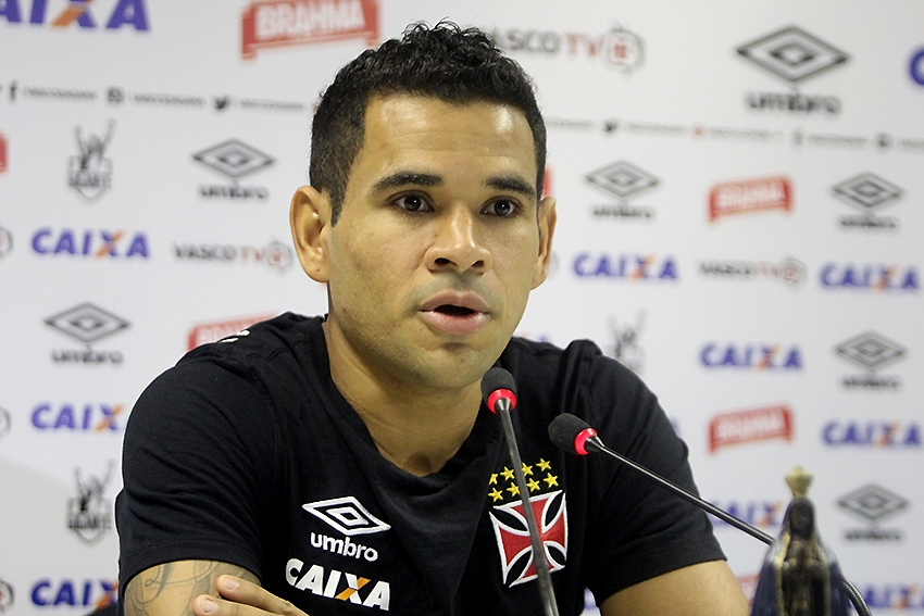 Éderson prega confiança no Vasco: “Temos que impor o nosso ritmo de jogo”