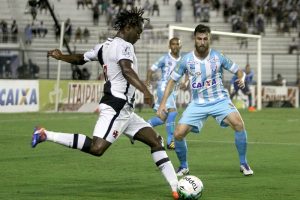 Vasco domina o jogo, mas empata com Avaí em São Januário