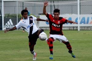 Sub-20 luta até o fim, mas é superado na Gávea pelo Flamengo