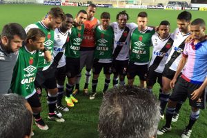 Thalles destaca união do Vasco após gol que deu a vitória em Cariacica