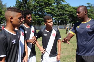 Vasco vence Flamengo e avança para a decisão da Taça Rio sub-14