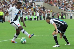 Thalles festeja retorno do Vasco à Série A: “No seu devido lugar”