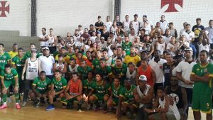 Torcidas organizadas vão à São Januário dar apoio ao time na reta final da Série B