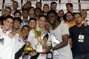 Sub-13 vence Flamengo de virada e conquista a Série Ouro do Campeonato Estadual