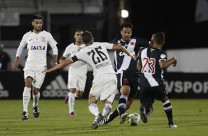 Cristóvão lamenta revés, mas lembra que Vasco ainda está em preparação