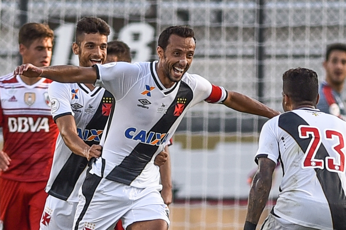 Nenê festeja conquista da “Chuteira de Ouro” da Florida Cup