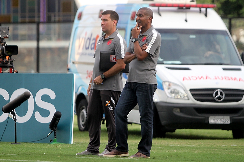 Cristóvão analisa vitória do Vasco e garante força máxima na Copa do Brasil