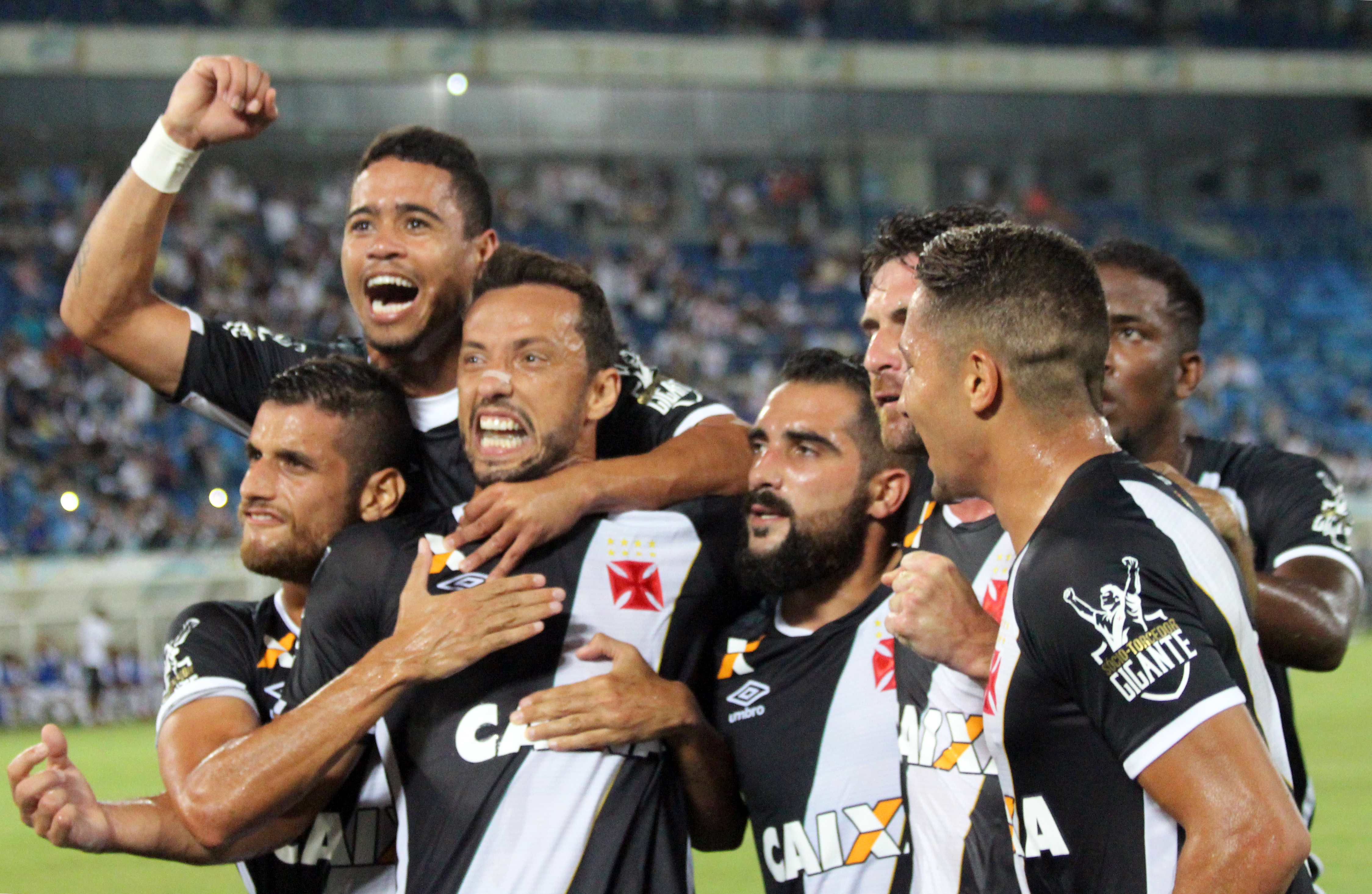 Com dois gols de Nenê, Vasco bate Santos-AP e avança na Copa do Brasil