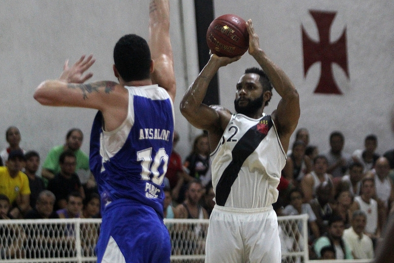 Vasco perde para o Pinheiros no primeiro jogo das oitavas do NBB