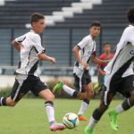 De virada, equipe juvenil vence a Portuguesa em São Januário