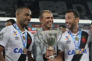 Milton Mendes não esconde alegria após o título da Taça Rio