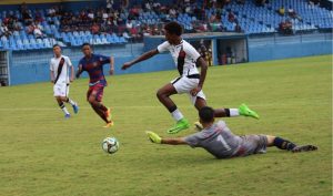 Sub-15 vira e derrota Madureira pela Taça Guanabara