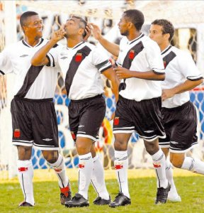 Vasco está invicto contra o Fluminense em São Januário há 44 anos