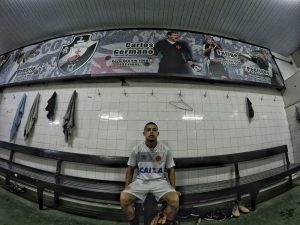 Promessa na base do Vasco, ex-lateral-direito não aproveitou oportunidades, se arrependeu e ganhou nova chance em São Januário