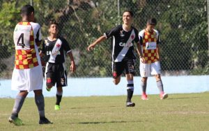 Sub-14 retoma caminho das vitórias no Campeonato Metropolitano