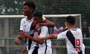 Sub-13 e sub-14 vencem Portuguesa pelo Metropolitano