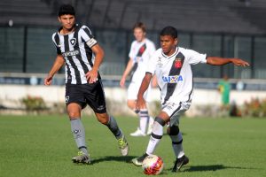 Sub-17 perde para o Botafogo e se despede da Taça Guanabara