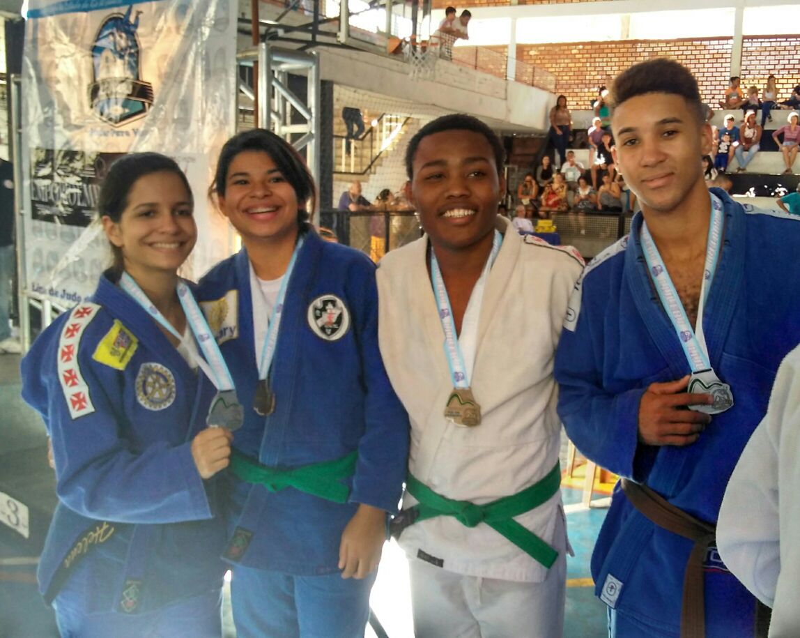 Equipe CFC-Judô apoiada pelo Vasco/Rotary conquistou várias medalhas no Estadual da LIJUERJ