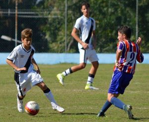 Vasco aplica quatro goleadas no Campeonato Metropolitano