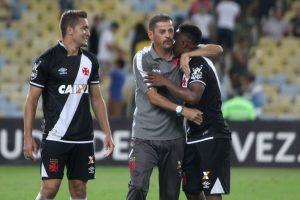 Valdir Bigode frisa importância do apoio da torcida vascaína