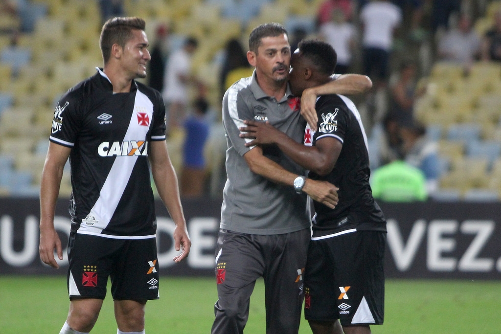 Valdir Bigode frisa importância do apoio da torcida vascaína