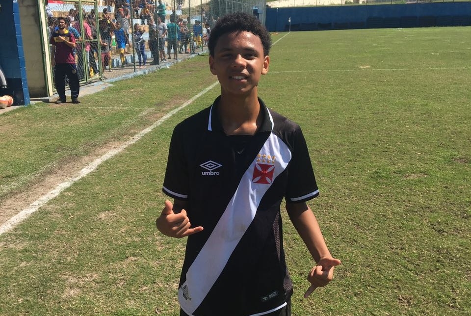 Sub-13 e sub-15 fecham fim de semana da base com chave de ouro