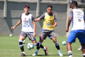 Mateus Vital atravessa melhor fase no profissional do Vasco