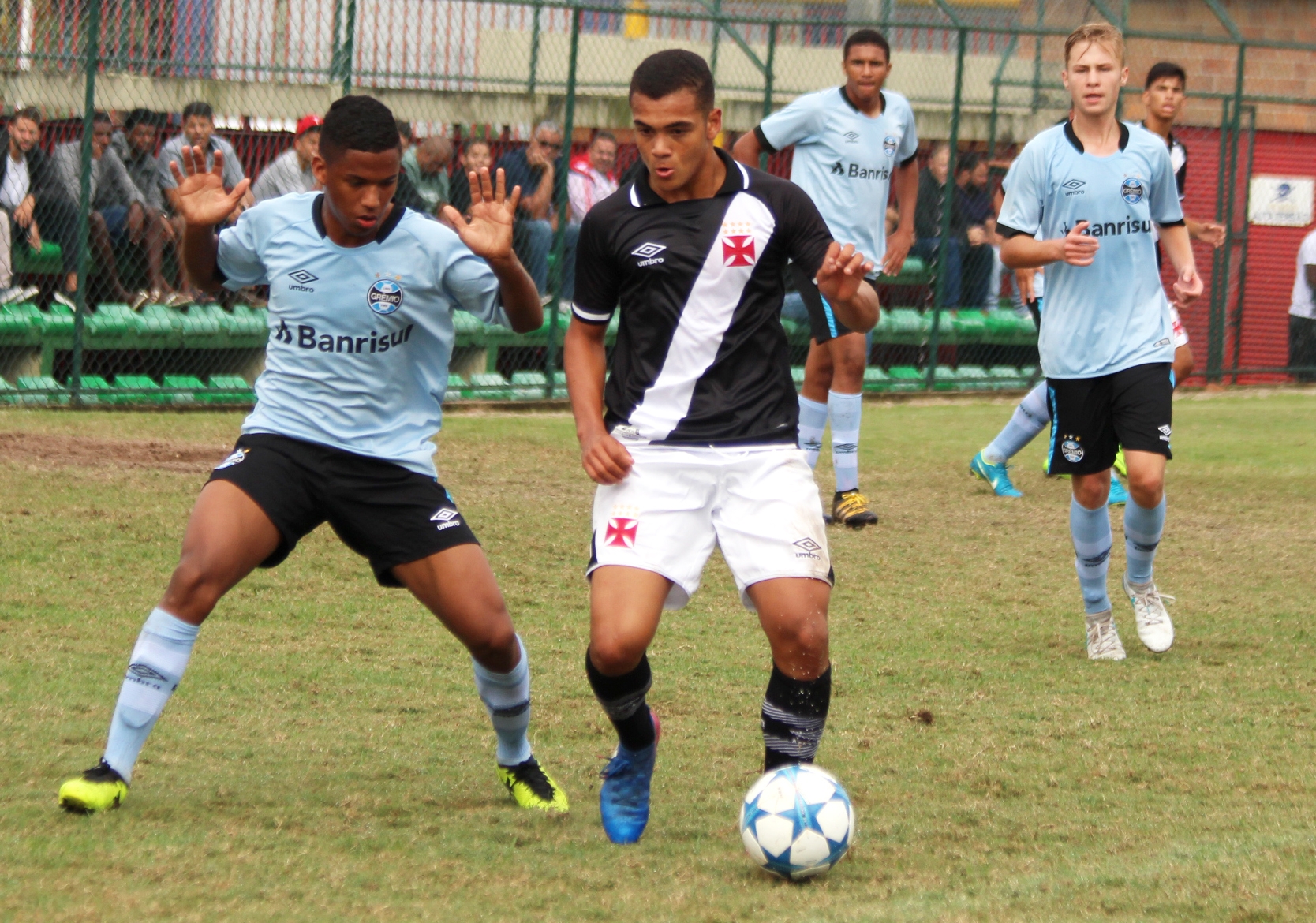 Sub-15 perde para o Grêmio e se despede da Copa da Amizade