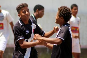 Sub-17 goleia São Cristóvão no último jogo antes da Copa do Brasil