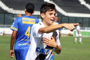 Sub-17 derrota Sampaio Corrêa e sobe na tabela da Taça Rio