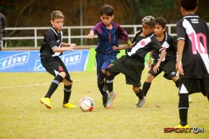 Sub-10 goleia Rio City e se garante nas quartas do Torneio Integração