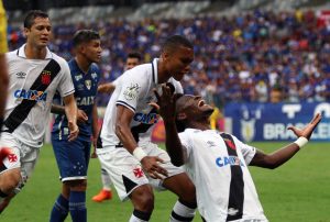 Vasco vence Cruzeiro no Mineirão e dorme no G7 do Brasileiro