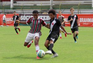 Sub-12 arranca empate do Fluminense no jogo de ida da decisão