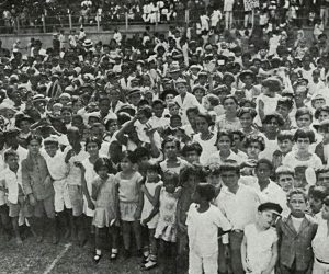 Há 90 anos, Vasco promovia festa de Natal para as crianças pobres no gramado de São Januário