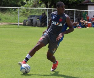 Léo valoriza chance de representar o Vasco na Copa São Paulo