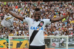 Atacante Duvier Riascos volta a vestir a camisa do Vasco