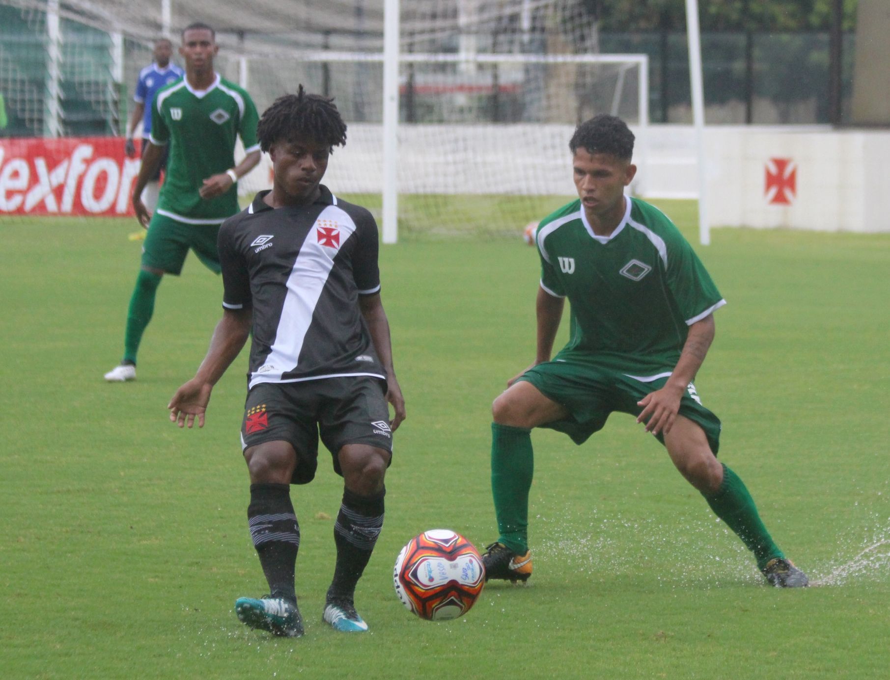 Atual campeão, Vasco estreia com vitória no Carioca sub-20