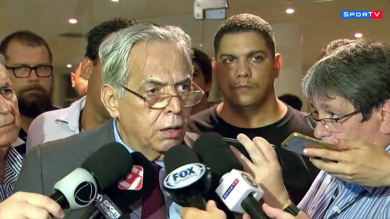 Eurico Miranda: “Vitória do Vasco. Não pode agredir os beneméritos. Esse fake news achou que ia conseguir”