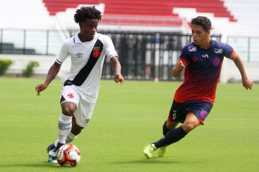 Sub-20 goleia Bonsucesso e assume liderança na Taça Guanabara